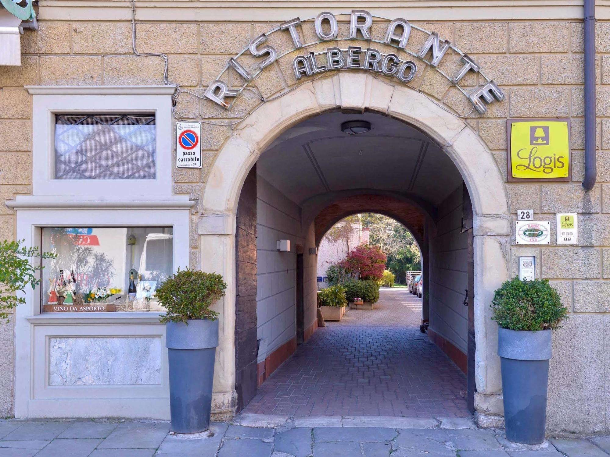 Albergo Della Torre Dal 1891 Trescore Balneario Exterior photo